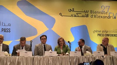 الفريق أحمد خالد: المحافظة تقدم كل الدعم الممكن لإنجاح بينالي الإسكندرية