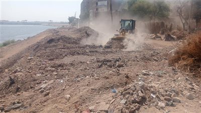 رفع 500 طن مخلفات متراكمة منذ سنوات بالوليدية في أسيوط