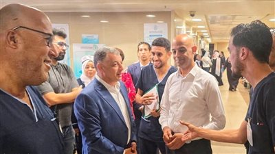 محافظ الإسماعيلية يتفقد المجمع الطبي ويستمع لعدد من المترددين (صور) 