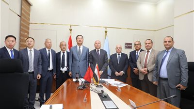 وفد صيني يزور الشبكة الوطنية للطوارئ بالقاهرة 