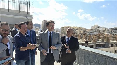 جولة لوزير الثقافة في أحياء ومعالم الإسكندرية (صور) 