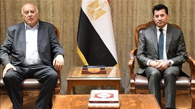 وزير الشباب والرياضة يلتقي نظيره الفلسطيني لبحث سبل تعزيز التعاون (صور) 