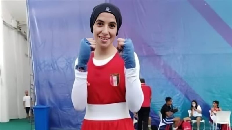 يمنى عياد لاعبة منتخب