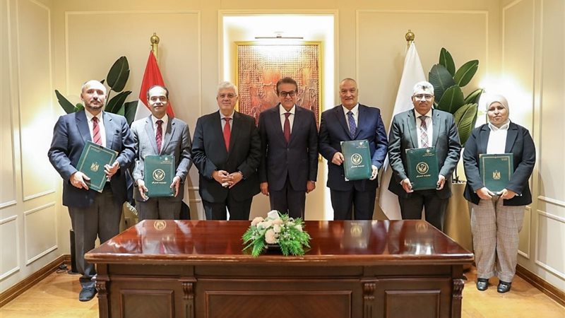 د.خالد عبدالغفار،