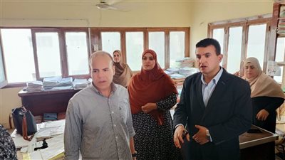 لمتابعة التصالح على مخالفات البناء، السكرتير العام لمحافظة الدقهلية يتفقد مجلس مدينة طلخا