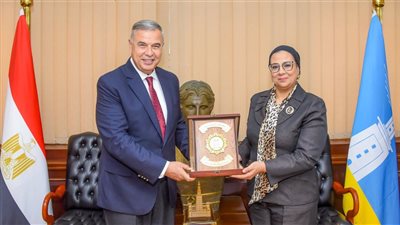 محافظ الإسكندرية يلتقي ممثلي المجلس القومي للمرأة لتعزيز التعاون