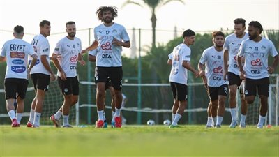 منتخب مصر المشارك في كأس العرب يخوض مرانه الأول استعدادا للجزائر