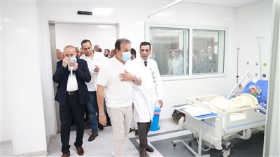 تفاصيل زيارة وزير الصحة لمجمع الأقصر الطبي الدولي ووحدة أسرة العوامية (صور)