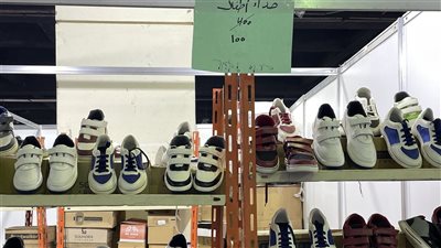 تبدأ من 155 جنيها، أسعار كوتشيات الأطفال بمعرض أهلا مدارس بمدينة نصر (صور)