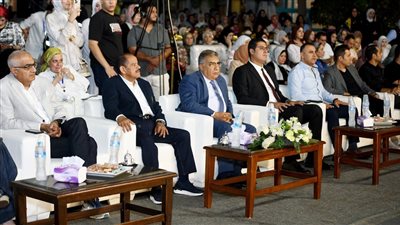 محافظ الدقهلية يشهد احتفال نادي جزيرة الورد بذكرى المولد النبوي بحضور الداعية مصطفى حسني (فيديو) 