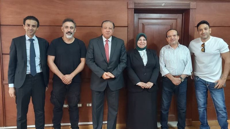 عمرو مصطفى 