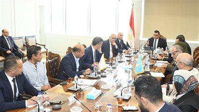 وزير الإسكان يُتابع معدلات تسويق وتسليم عدد من المشروعات والفرص الاستثمارية بالمدن الجديدة