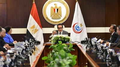 اجتماع عاجل لوزير الصحة مع كبرى المستشفيات الخاصة لعلاج حالات الطوارئ مجانا 