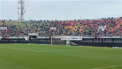 الأمطار تهطل على استاد 4 أغسطس قبل مباراة مصر وبوركينا فاسو (صور)