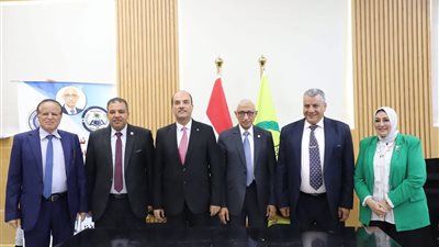 ندوة حول دور الجامعات في تطوير المجتمع والتنمية المستدامة بشمال سيناء