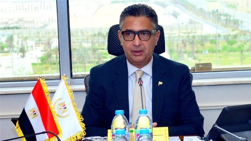 الدكتور شريف فاروق