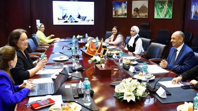 الهيئة العامة للاستثمار والمناطق الحرة تستضيف رئيس الهيئة التونسية TIA 