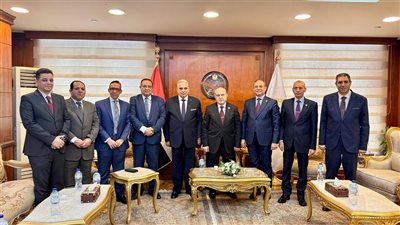 رئيس هيئة النيابة الإدارية يستقبل أعضاء مجلس نادي قضاة مصر 
