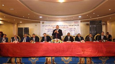 نقيب المحامين ومحافظ الغربية يكرمان المتفوقين من أبناء محامي غرب طنطا