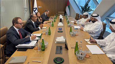 بدر عبد العاطي يلتقي وزير الاستثمار بدولة الإمارات العربية المتحدة