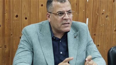 وكيل التعليم بدمياط يستبعد مدير مدرسة إعدادية لعدم التزامه باللوائح