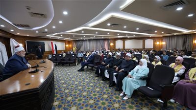 وكيل الأزهر يكرم أوائل الشهادة الثانوية ويوجه لهم رسالة خاصة