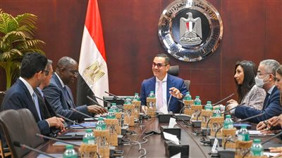 وزير الاستثمار يستعرض برامج التعاون مع وفد البنك الدولي ومؤسسة التمويل
