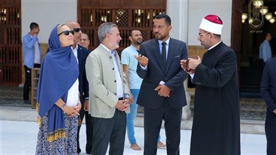 السفير الإيطالي يشيد بالأنشطة العلمية للجامع الأزهر في عهد الإمام الطيب 