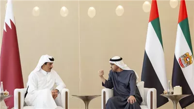 رئيس الإمارات يتصل بأمير قطر ويعرب عن تضامنه
