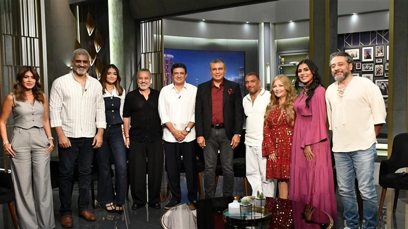 أبطال مسلسل أزمة