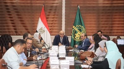 محافظ القليوبية يتابع تطوير ممشى أهل مصر ببنها وكورنيش النيل بالقناطر