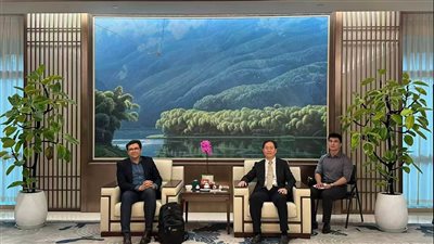 وزير الثقافة يصل الصين للمشاركة في احتفالية جوائز الباندا الذهبية 