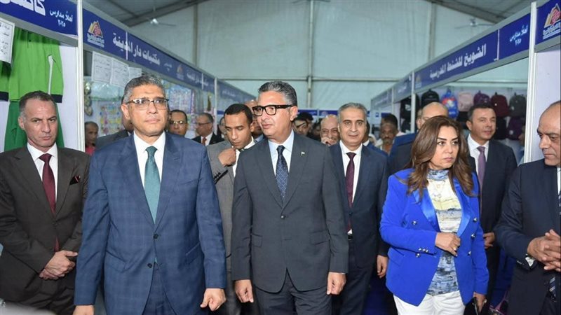 محافظ الجيزة ووزيرا