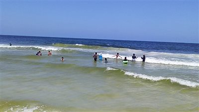 باستثناء أبو تلات، رفع الرايات الصفراء والخضراء على شواطئ الإسكندرية