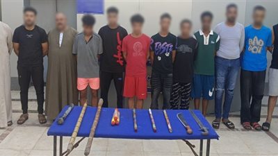 بأسلحة بيضاء وألعاب نارية، ضبط طرفي مشاجرة بين تجار فاكهة بالبساتين