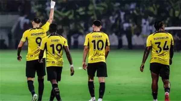 اتحاد جدة يفوز علي الشباب بثنائية في الدوري السعودي