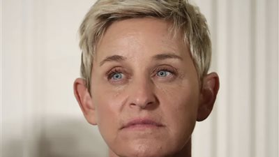 مقاضاة المذيعة إيلين دي جينيريس بسبب حادث سيارة