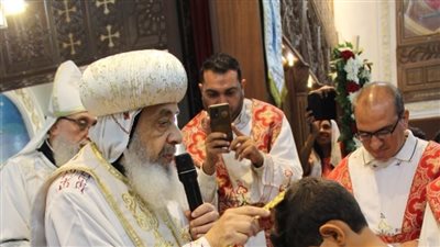 الأنبا دانيال يرسم 14 شماسا جديدا للخدمة بإيبارشية المعادي