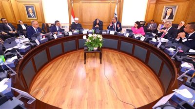 وزيرة التضامن تترأس اجتماع مجلس إدارة بنك ناصر الاجتماعي بعد إعادة تشكيله