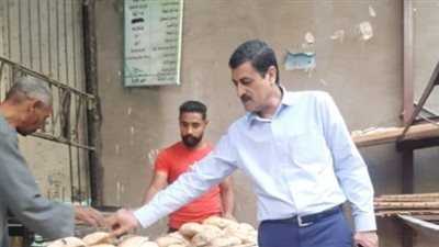وكيل التموين بسوهاج يقود حملة على مخابز أخميم (صور) 