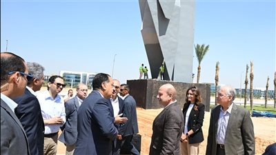 رئيس الوزراء يتابع أعمال تطوير المنطقة المحيطة بالمتحف المصري الكبير