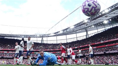 آرسنال يهزم نوتنجهام بثلاثية في الدوري الإنجليزي 