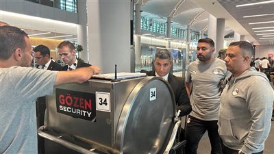 بعثة منتخب الشباب تغادر اسطنبول بعد ترانزيت 7 ساعات إلي تشيلي (صور)