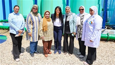 وزيرة التخطيط تتفقد مشروعات المشغولات النحاسية والنمو الأخضر الشامل بقنا