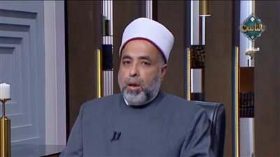 ما حكم نسيان دفع الأجرة في المواصلات العامة؟ أمين الفتوى يجيب