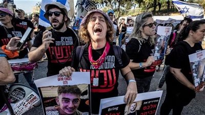 عائلات الأسرى الإسرائيليين تطالب بلقاء عاجل مع نتنياهو لإعادة جثث ذويهم