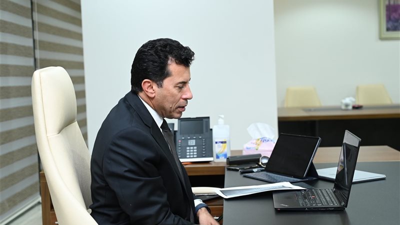 أشرف صبحي وزير الشباب