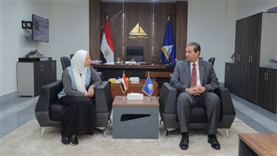 محافظ دمياط يلتقي وفد سلسلة المعارف حول الصمود الحضري في أفريقيا 