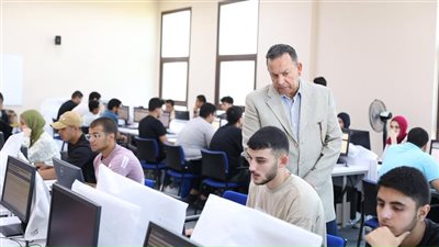 رئيس جامعة المنصورة الجديدة يتفقد استعدادات بدء الدراسة
