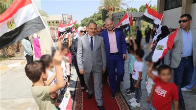 محافظ الشرقية يزور دار المدينة المنورة لرعاية الأيتام بمدينة العاشر